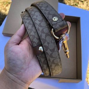 NWT!COACH PET LEASH IN SIGNATURE